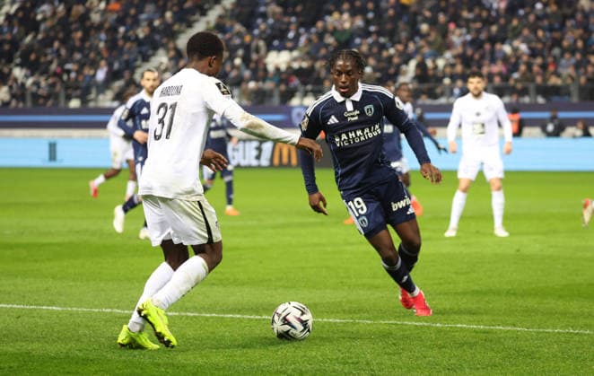Paris FC - Angers (J19 Ligue 1 McDonald s) 25 janvier 2026 Paris FC - Angers J19 Ligue 1 McDonald s 25 janvier 2026 Harouna Djibirin , Nhoa Sangui Paris FC - Angers J19 Ligue 1 McDonald s 25 janvier 2026 au stade Jean Bouin o Paris. Paris FC vs. Angers Matchday 19 of Ligue 1 McDonald s January 25, 2026, at Jean Bouin Stadium in Paris.  Copyright: xFabricexChasseryx  Copyright: xIMAGO FabricexChasseryx