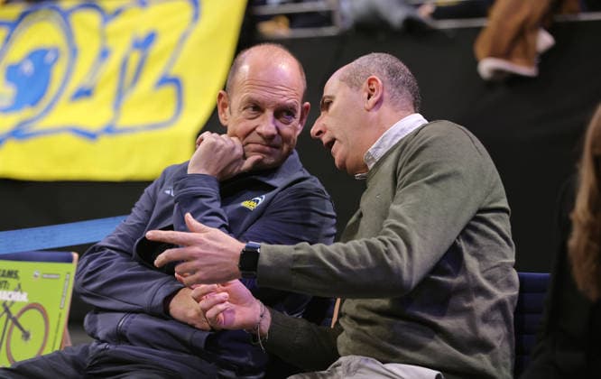 re Sports Director Himar Ojeda talks to Managing Director Marco Baldi Sport Basketball BBL Bundesliga Men 17 Matchday Season 2025 2026 25 01 2026 ALBA Berlin vs BMA365 Bamberg Baskets