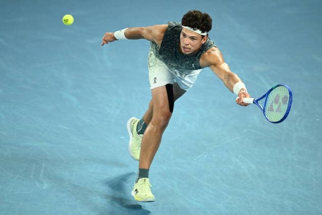 TENNIS AUSTRALIAN OPEN, Ben Shelton of USA in action during the Men™s 4th round match against Casper Ruud of Norway on day 9 of the 2026 Australian Open tennis tournament at Melbourne Park in Melbourne, Monday, January 26, 2026. ( NO ARCHIVING MELBOURNE VICTORIA AUSTRALIA  Copyright: xJOELxCARRETTx 20260126163781884774