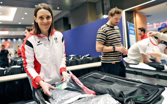 OLYMPICS - Winter Olympic Games, Olympische Spiele, Olympia, OS Milano Cortina 2026 VIENNA,AUSTRIA,26.JAN.26 - OLYMPICS - Winter Olympic Games Milano Cortina 2026, preview, OEOC equipping. Image shows Katrin Ofner (AUT).  GEPAxpictures xMatthiasxHauer