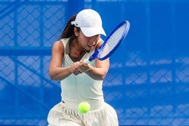 (260126) -- MANILA, Jan. 26, 2026 -- Hontama Mai of Japan hits a return during the women s singles round of 32 match between Hontama Mai of Japan and Elizabeth Abarquez of the Philippines at the WTA, Tennis Damen Philippine Women s Open in Manila, the Philippines, Jan. 26, 2026. ) (SP)THE PHILIPPINES-MANILA-TENNIS-WTA PHILIPPINE WOMEN S OPEN-SINGLES RouellexUmali 