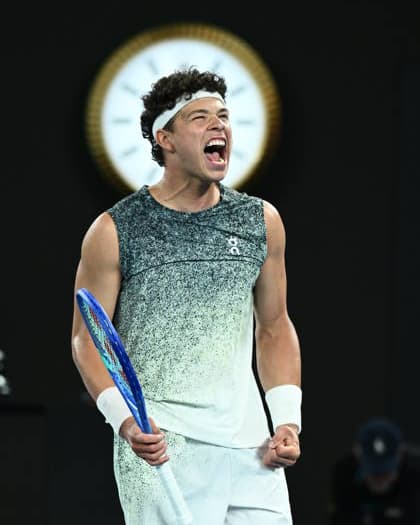 TENNIS AUSTRALIAN OPEN, Ben Shelton of USA reacts after winning the Men™s 4th round match against Casper Ruud of Norway on day 9 of the 2026 Australian Open tennis tournament at Melbourne Park in Melbourne, Monday, January 26, 2026. ( NO ARCHIVING MELBOURNE VICTORIA AUSTRALIA  Copyright: xJOELxCARRETTx 20260126140141876832