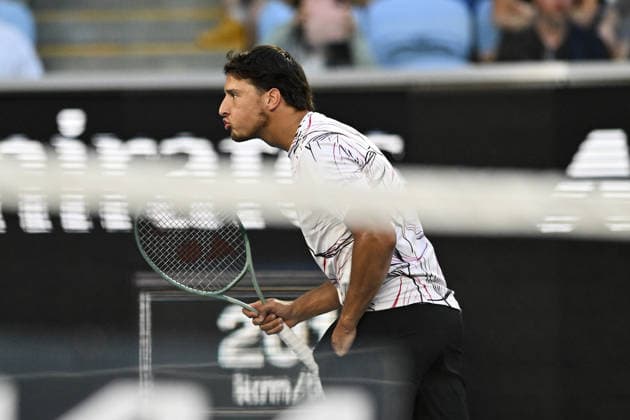 Australian Open 2026 MELBOURNE, AUSTRALIA - JANUARY 26: Luciano Darderi (ITA) reaction after scoring against Jannik Sinner (ITA) (not seen) during round 4 at the Australian Open grand slam tennis tournament at Melbourne Park in Melbourne, Australia on January 26, 2026 Mark Avellino Anadolu Melbourne Australia. Editorial use only. Please get in touch for any other usage.  Copyright: x2026xAnadoluxMarkxAvellinox