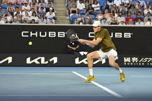 Australian Open 2026 MELBOURNE, AUSTRALIA - JANUARY 26: Jannik Sinner (ITA) in action against Luciano Darderi (ITA) (not seen) during round 4 at the Australian Open grand slam tennis tournament at Melbourne Park in Melbourne, Australia on January 26, 2026 Mark Avellino Anadolu Melbourne Australia. Editorial use only. Please get in touch for any other usage.  Copyright: x2026xAnadoluxMarkxAvellinox