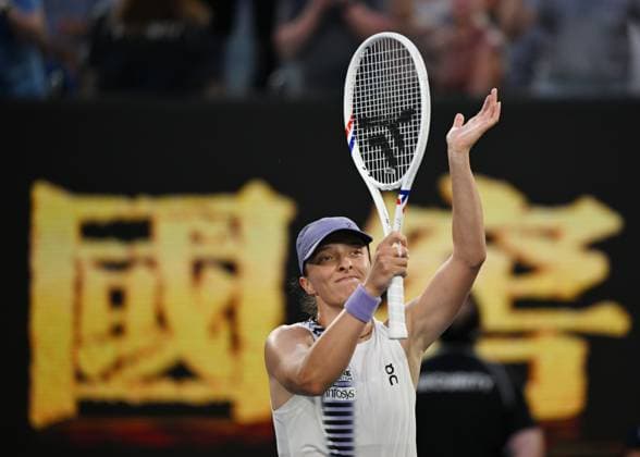 (260126) -- MELBOURNE, Jan. 26, 2026 -- Iga Swiatek reacts after the women s singles 4th round match between Maddison Inglis of Australia and Iga Swiatek of Poland at the Australian Open tennis tournament in Melbourne, Australia, Jan. 26, 2026. (Photo by Xinhua) (SP)AUSTRALIA-MELBOURNE-TENNIS-AUSTRALIAN OPEN-WOMEN S SINGLES WangxShen 
