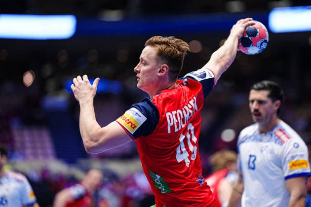 Throw Goal August Pedersen Norway, 40 DEN, Portugal vs Norway, Handball, EHF European Championship 2026, Main Round, Matchday 3, 26 01 2026 DEN, Portugal vs Norway, Handball, EHF European Championship 2026, Main Round, Matchday 3, 26 01 2026 Herning Copyright: xEibner-Pressefoto MarcelxvonxFehrnx EP_MFN