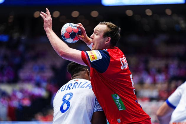 Victor Iturizza Portugal, 08 , Sander Sagosen Norway, 05 DEN, Portugal vs Norway, Handball, EHF European Championship 2026, Main Round, Matchday 3, 26 01 2026 DEN, Portugal vs Norway, Handball, EHF European Championship 2026, Main Round, Matchday 3, 26 01 2026 Herning Copyright: xEibner-Pressefoto MarcelxvonxFehrnx EP_MFN
