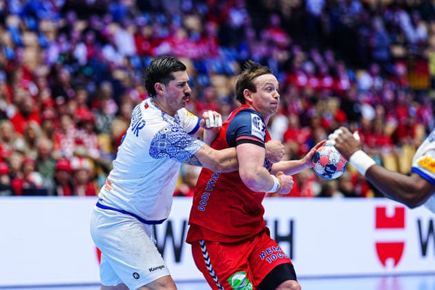 Salvador Salvador Portugal, 13 , Sander Sagosen Norway, 05 DEN, Portugal vs Norway, Handball, EHF European Championship 2026, Main Round, Matchday 3, 26 01 2026 DEN, Portugal vs Norway, Handball, EHF European Championship 2026, Main Round, Matchday 3, 26 01 2026 Herning Copyright: xEibner-Pressefoto MarcelxvonxFehrnx EP_MFN