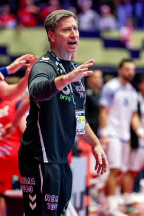 26 01 2026, Handball, Men s EHF EURO 2026, Norway Portugal, Jyske Bank Boxen in Herning, Denmark, Main Round Headcoach Jonas Liberg Wille Norway hc gesticulating on the sidelines Denmark