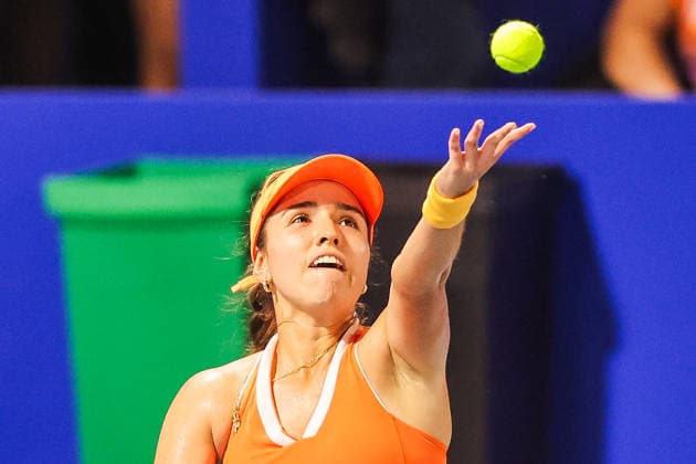 (260126) -- MANILA, Jan. 26, 2026 -- Camila Osorio of Colombia competes during the women s singles round of 32 match between Camila Osorio of Colombia and Hosogi Sakura of Japan at the WTA, Tennis Damen Philippine Women s Open in Manila, the Philippines, Jan. 26, 2026. ) (SP)PHILIPPINES-MANILA-TENNIS-WTA PHILIPPINE WOMEN S OPEN-SINGLES ROUELLExUMALI 