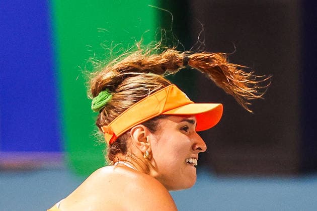 (260126) -- MANILA, Jan. 26, 2026 -- Camila Osorio of Colombia competes during the women s singles round of 32 match between Camila Osorio of Colombia and Hosogi Sakura of Japan at the WTA, Tennis Damen Philippine Women s Open in Manila, the Philippines, Jan. 26, 2026. ) (SP)PHILIPPINES-MANILA-TENNIS-WTA PHILIPPINE WOMEN S OPEN-SINGLES ROUELLExUMALI 