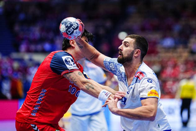 Simen Lyse Norway, 43 , Martim Costa Portugal, 79 DEN, Portugal vs Norway, Handball, EHF European Championship 2026, Main Round, Matchday 3, 26 01 2026 DEN, Portugal vs Norway, Handball, EHF European Championship 2026, Main Round, Matchday 3, 26 01 2026 Herning Copyright: xEibner-Pressefoto MarcelxvonxFehrnx EP_MFN
