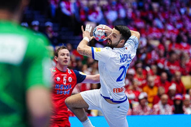 Throw Goal Miguel Neves Portugal, 20 DEN, Portugal vs Norway, Handball, EHF European Championship 2026, Main Round, Matchday 3, 26 01 2026 DEN, Portugal vs Norway, Handball, EHF European Championship 2026, Main Round, Matchday 3, 26 01 2026 Herning Copyright: xEibner-Pressefoto MarcelxvonxFehrnx EP_MFN