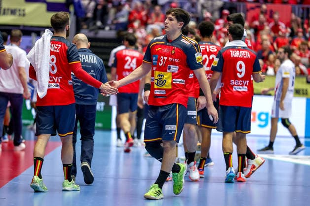 26 01 2026, Handball, Men s EHF EURO 2026, France Spain, Jyske Bank Boxen in Herning, Denmark, Main Round half-time cheer Spain Denmark