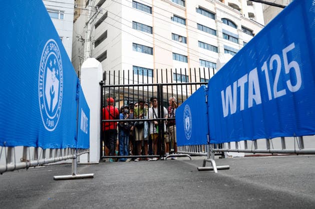 Philippine Women s Open People queue outside the Rizal Memorial Coliseum during day one of the Philippine Women s Open in Manila, Philippines on January 26, 2026. The Philippine Women s Open runs from January 26 to 31 2026. Manila Philippines  Copyright: xMatrixxImagesx xMarkxCristinox