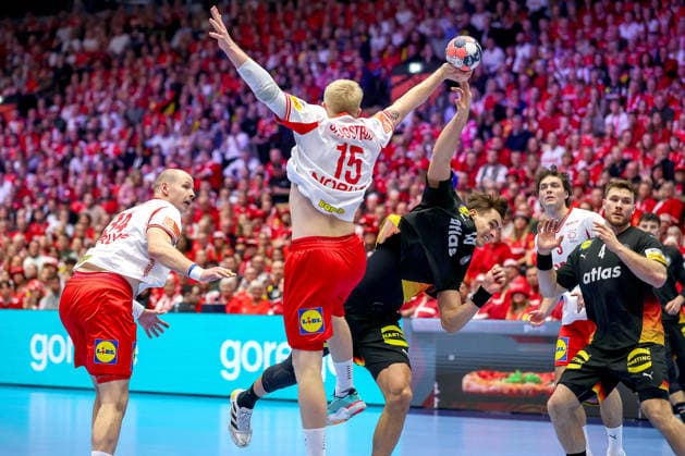 26 01 2026, Handball, Men s EHF EURO 2026, Germany Denmark, Jyske Bank Boxen in Herning, Denmark, Main Round Magnus Saugstrup Jensen Denmark 15 in a duel against Julian Köster Germany 18 Denmark