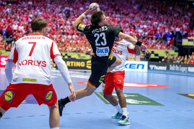 26 01 2026, Handball, Men s EHF EURO 2026, Germany Denmark, Jyske Bank Boxen in Herning, Denmark, Main Round Renars Uscins Germany 23 throws the ball on goal Denmark