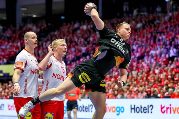26 01 2026, Handball, Men s EHF EURO 2026, Germany Denmark, Jyske Bank Boxen in Herning, Denmark, Main Round Justus Fischer Germany 54 throws the ball at the goal Denmark