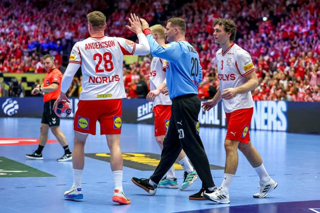 26 01 2026, Handball, Men s EHF EURO 2026, Germany Denmark, Jyske Bank Boxen in Herning, Denmark, Main Round Kevin Moller Denmark 20 cheering Denmark