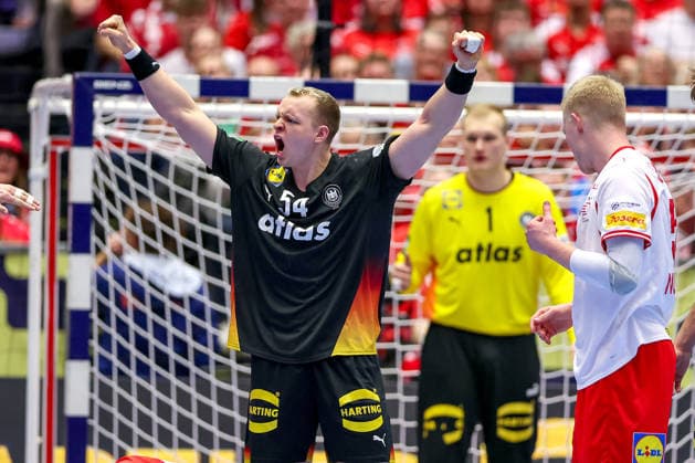 26 01 2026, Handball, Men s EHF EURO 2026, Germany Denmark, Jyske Bank Boxen in Herning, Denmark, Main Round Justus Fischer Germany 54 cheering Denmark