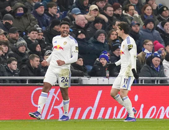 Liverpool, England, 26th January 2026. James Justin of Leeds United (l) celebrates scoring the first goal during the Everton vs Leeds United Premier League match at Hill Dickinson Stadium, Liverpool. Picture credit should read: Andrew Yates Sportimage EDITORIAL USE ONLY. No use with unauthorised audio, video, data, fixture lists, club league logos or live services. Online in-match use limited to 120 images, no video emulation. No use in betting, games or single club league player publications. SPI_035_AY_Everton_Leeds SPI-4481-0035