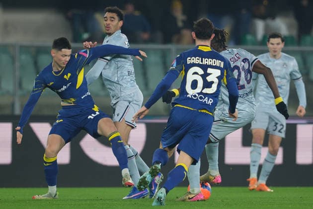 Tobias Slotsager of Hellas Verona FC is in action during the soccer match between Hellas Verona FC and Udinese Calcio, MD 22 of Serie A Enilive Italian soccer championship 2025 2026 at Marcantonio Bentegodi Stadium on January 26, 2026, Verona, Italy.  Copyright: xRobertoxTommasini IPAxSportx xipa-agency.netx xx IPA_70597689 IPA_Agency_IPA70597689