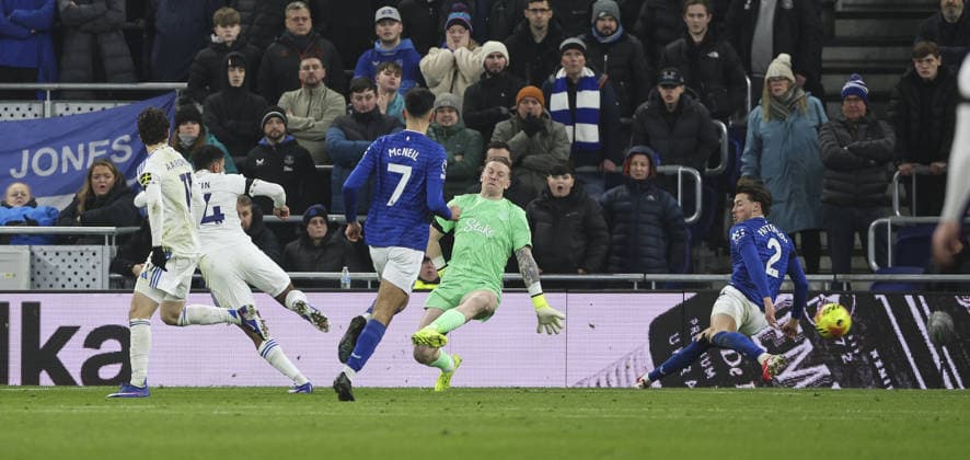 Everton v Leeds United, FA Premier League 26.01.26 Everton v Leeds United, FA Premier League Bradley Ormesher The Times James Justin of Leeds United scoring his teams opening goal of the match 0-1  Copyright: xBradleyxOrmesherx NINTCHDBPICT001054376029