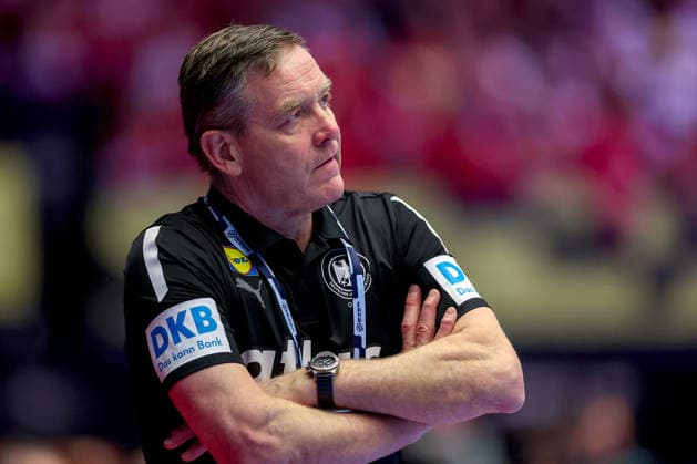 26 01 2026, Handball, Men s EHF EURO 2026, Germany Denmark, Jyske Bank Boxen in Herning, Denmark, Main Round Headcoach Alfred Gislason Germany hc gesticulating on the sidelines disappointed disappointment Denmark