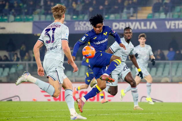 Verona™s Gift Orban Udinese s Oumar Solet Udinese™s Thomas Kristensen during the Serie A soccer match between Hellas Verona and Udinese at the Bentegodi Stadium in Verona, north west Italy - Monday , January 26 , 2026. - Soccer .  Copyright: xPaolaxGarbuio LaPressex