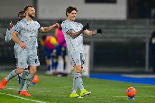Foto IPP Maurilio Boldrini Verona 26-01-2026 Calcio Campionato di Serie A 2025 2026 hellas verona vs udinese nella foto: Alessandro Zanoli esulta dopo il suo gol per l 1 a 2 dell Udinese Italy Photo Press Worldwide Copyright italy ITALY  Copyright: xR4924_italyphotopressx