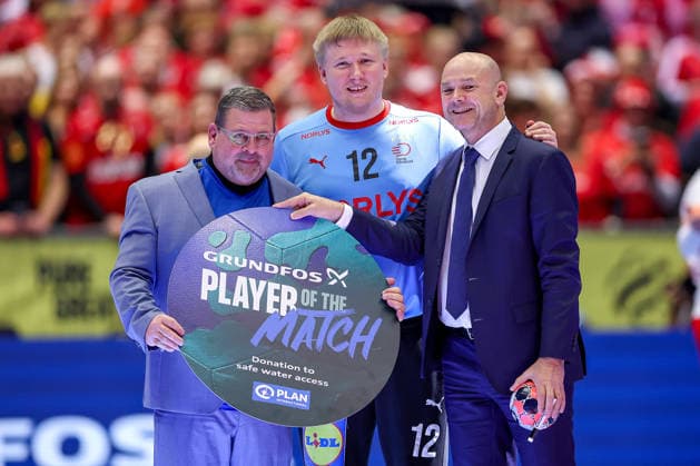26 01 2026, Handball, Men s EHF EURO 2026, Germany Denmark, Jyske Bank Boxen in Herning, Denmark, Main Round Emil Nielsen Denmark 12 Player of the Match Award Award POTM Denmark