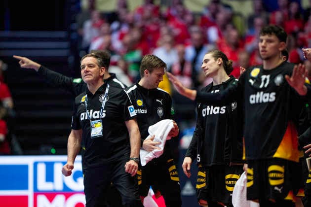 European Men s Handball Championship Denmark Germany Germany s national coach Alfred Gislason reacts during the EHF Euro 2026 main round men s handball match between Denmark and Germany at Jyske Bank Boxen in Herning, Monday, January 26, 2026 Photo Bo Amstrup Ritzau Scanpix , Herning Denmark Mors  Copyright: BoxAmrstrupx xRitzauxScanpix BoxAmstrupx spdk20260126-223606-L