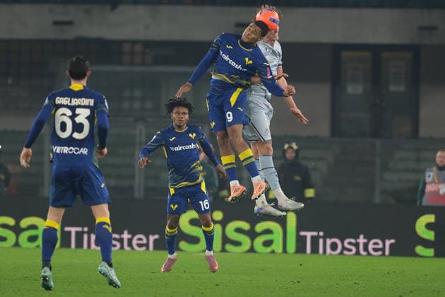 Hellas Verona FC v Udinese Calcio - Serie A Amin Sarr of Hellas Verona FC hits the ball during the soccer match between Hellas Verona FC and Udinese Calcio, MD 22 of Serie A Enilive Italian soccer championship 2025 2026 at Marcantonio Bentegodi Stadium in Verona, Italy, on January 26, 2026. Verona Italy Italy  Copyright: xRobertoxTommasinix originalFilename:tommasini-hellasve260126_npeqK.jpg