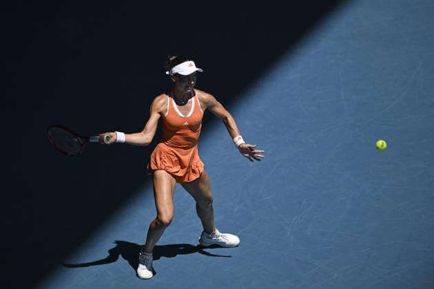 Australian Open 2026 MELBOURNE, AUSTRALIA - JANUARY 27: Iva Jovic (USA) in action against Aryna Sabalenka (not seen) during the Quarterfinals at the Australian Open grand slam tennis tournament at Melbourne Park in Melbourne, Australia on January 27, 2026 Mark Avellino Anadolu Melbourne Australia. Editorial use only. Please get in touch for any other usage.  Copyright: x2026xAnadoluxMarkxAvellinox