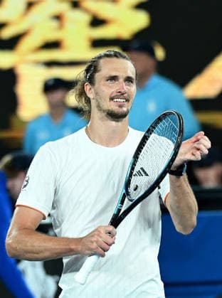 TENNIS AUSTRALIAN OPEN, Alexander Zverev of Germany celebrates winning the Men™s quarter final match against Learner Tien of USA on day 10 of the 2026 Australian Open tennis tournament at Melbourne Park in Melbourne, Tuesday, January 27, 2026. ( NO ARCHIVING MELBOURNE VICTORIA AUSTRALIA  Copyright: xJAMESxROSSx 20260127166605653266