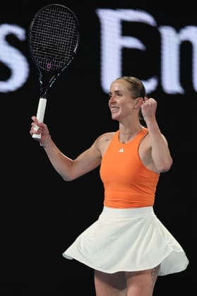 Elina Svitolina celebrates victory in her quarter-final match Australian Open tennis tournament, Day Ten, Melbourne Park, Australia - 27 Jan 2026Melbourne Melbourne Park Victoria (VIC) Australia  Copyright: xEllaxLing Shutterstockx 16403664av