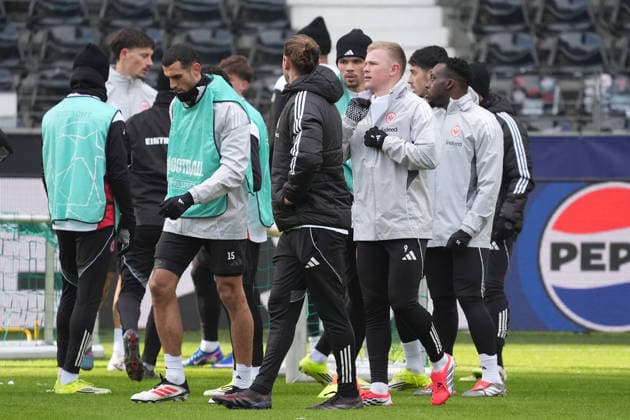 Jonathan Burkardt Eintracht Frankfurt back in training, with Arnaud Kalimuendo Eintracht Frankfurt Frankfurt 27 01 2026 Eintracht Frankfurt final training, Deutsche Bank Park, Matchday 8 Champions League