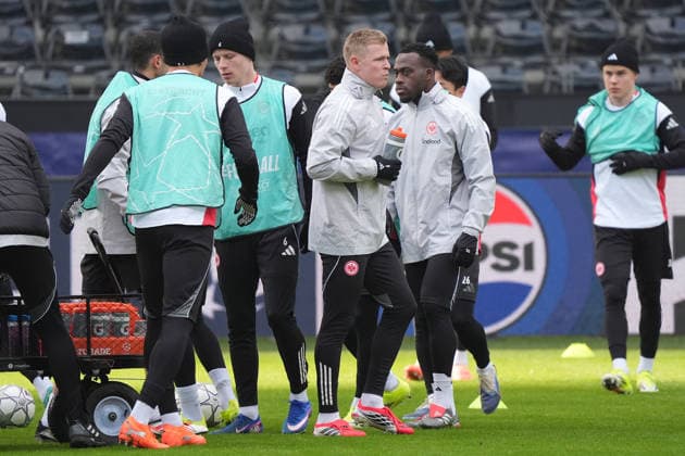 Jonathan Burkardt Eintracht Frankfurt back in training, with Arnaud Kalimuendo Eintracht Frankfurt Frankfurt 27 01 2026 Eintracht Frankfurt final training, Deutsche Bank Park, Matchday 8 Champions League