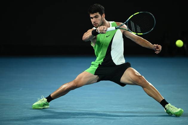 TENNIS AUSTRALIAN OPEN, Carlos Alcaraz of Spain in action during the Men™s quarter final match against Alex de Minaur of Australia on day 10 of the 2026 Australian Open tennis tournament at Melbourne Park in Melbourne, Tuesday, January 27, 2026. ( NO ARCHIVING MELBOURNE VICTORIA AUSTRALIA  Copyright: xJOELxCARRETTx 20260127152752529917