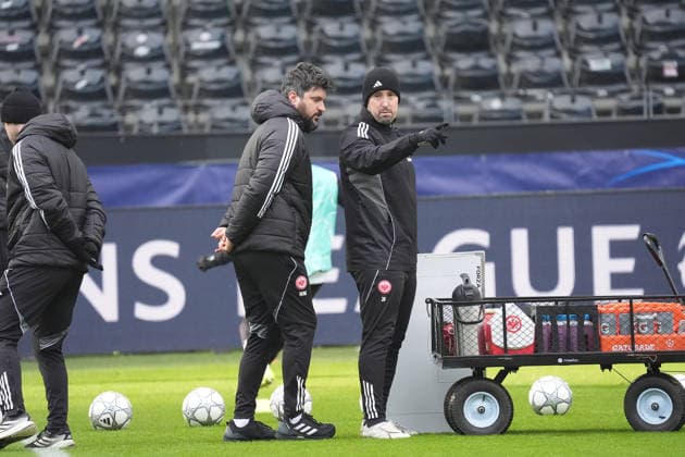 Co-coach Jan Fießer Eintracht Frankfurt with the tactics board Frankfurt 27 01 2026 Eintracht Frankfurt final training, Deutsche Bank Park, Matchday 8 Champions League