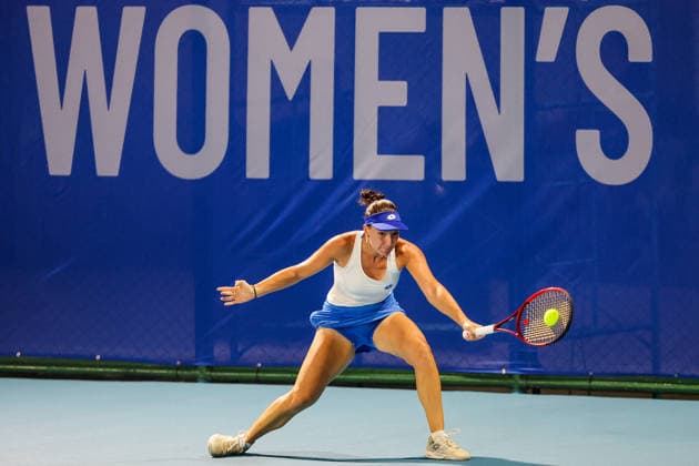 (260127) -- MANILA, Jan. 27, 2026 -- Darja Semenistaja of Latvia competes during the women s singles round of 32 match between Darja Semenistaja of Latvia and Ma Yexin of China at the WTA, Tennis Damen Philippine Women s Open in Manila, the Philippines, Jan. 27, 2026. ) (SP)PHILIPPINES-MANILA-TENNIS-WTA PHILIPPINE WOMEN S OPEN-SINGLES ROUELLExUMALI 