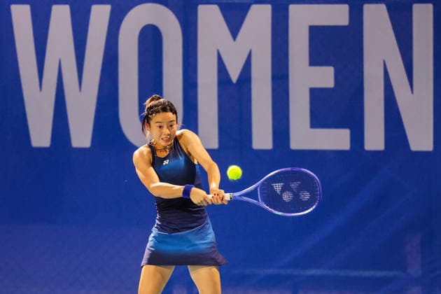 (260127) -- MANILA, Jan. 27, 2026 -- Ma Yexin of China competes during the women s singles round of 32 match between Darja Semenistaja of Latvia and Ma Yexin of China at the WTA, Tennis Damen Philippine Women s Open in Manila, the Philippines, Jan. 27, 2026. ) (SP)PHILIPPINES-MANILA-TENNIS-WTA PHILIPPINE WOMEN S OPEN-SINGLES ROUELLExUMALI 