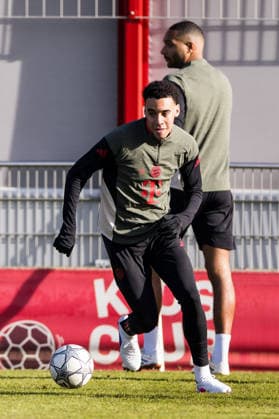 MUENCHEN, GERMANY - JANUARY 27: Jamal Musiala (FC Bayern Muenchen, 10) during the MD-1 practice session before the UEFA Champions league match between PSV Eindhoven and FC Bayern Muenchen on matchday 8 of the UEFA Champions League at Trainingsgelaende an der Saebenerstr. on January 27, 2026 in Muenchen, Germany. Bavaria Germany Copyright: xSteffiexWunderlx