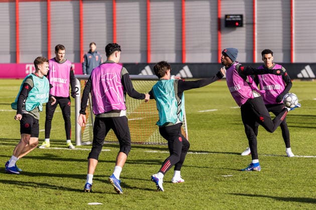 MUENCHEN, GERMANY - JANUARY 27: Nicolas Jackson (FC Bayern Muenchen, 11) tries to save the ball during the MD-1 practice session before the UEFA Champions league match between PSV Eindhoven and FC Bayern Muenchen on matchday 8 of the UEFA Champions League at Trainingsgelaende an der Saebenerstr. on January 27, 2026 in Muenchen, Germany. Bavaria Germany Copyright: xSteffiexWunderlx