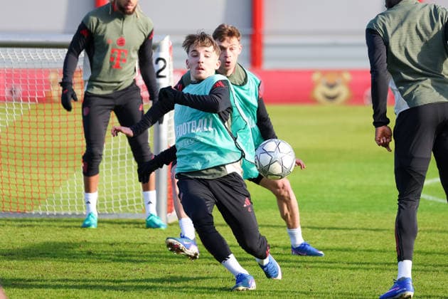 Lennart Karl FC Bayern Muenchen, 42 with ball, GER, Final training, FC Bayern Muenchen, Football, UEFA Champions League, League phase, Matchday 8, 2025 2026 season, 27 01 2026, GER, Final training, FC Bayern Muenchen, Football, UEFA Champions League, League phase, Matchday 8, 2025 2026 season, 27 01 2026 Muenchen Copyright: xEibner-Pressefoto JennixMaulx EP_JML