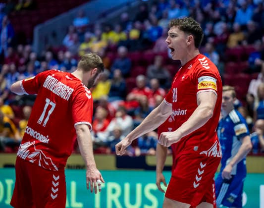 MALMÖ 2026 01 27 Switzerland s Samuel Röthlisberger and Joël Willecke react after goal during the 2026 EHF European Men s Handball Championship the EHF Euro 2026 main round match between Switzerland and Iceland at the Malmö Arena, in Malmö, Sweden, on January 27, 2026 MALMÖ SWEDEN x50090x  Copyright: xJohanxNilssonx xTTx EHF EURO 2026 SWITZERLAND-ICELAND