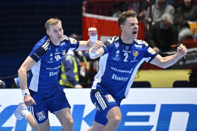 MALMÖ, SVERIGE 20260127 Iceland s Ellidi Vidarsson and Odinn Rikhardsson celebrtaes a goal during the 2026 EHF European Men s Handball Championship the EHF Euro 2026 main round match between Switzerland and Iceland at Malmö Arena, in Malmö, Sweden, on January 27, 2026 MALMÖ SVERIGE x50090x  Copyright: xJohanxNilsson TTx EHF EURO 2026 SWITZERLAND-ICELAND