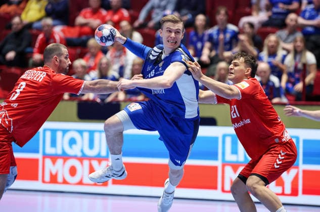 Switzerland v Iceland - MenÂ s EHF EURO 2026 MALMO, SWEDEN - JANUARY 27: Lucas Julien Meister and Gino Steenaerts of Switzerland in action with Gisli Thorgeir of Iceland during the Men s EHF Euro 2026 match between Iceland and Switzerland at Malmo Arena on January 27, 2026 in Malmo, Sweden.  SanjinxStrukic PIXSELL