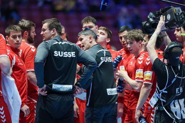Switzerland v Iceland - MenÂ s EHF EURO 2026 MALMO, SWEDEN - JANUARY 27: Switzerland handball team during the Men s EHF Euro 2026 match between Iceland and Switzerland at Malmo Arena on January 27, 2026 in Malmo, Sweden.  SanjinxStrukic PIXSELL
