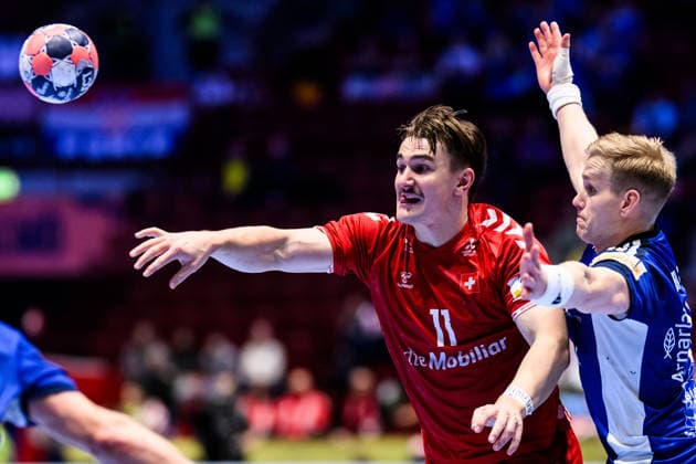 260127 Felix Aellen of Switzerland and Ellidi Vidarsson of Iceland during the EHF European Handball Championship main round match between Switzerland and Iceland on January 27, 2026 in Malmö Photo Petter Arvidson BILDBYRAN kod PA PA1140 handball handboll handball handbolls em 2026 schweiz island ehf european handball championship switzerland iceland bbeng  Copyright: PETTERxARVIDSON BB260127PA038